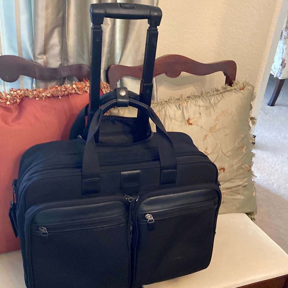 Vintage Hartmann computer/business/overnight roller bag w/ handle & leather trim